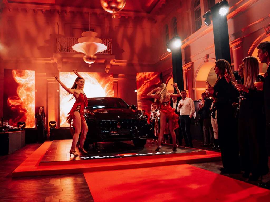Exkluzív autó-, tánc-, divat- és ékszer bemutató a Maserati Wallis Motor égisze alatt - Haris Park 4