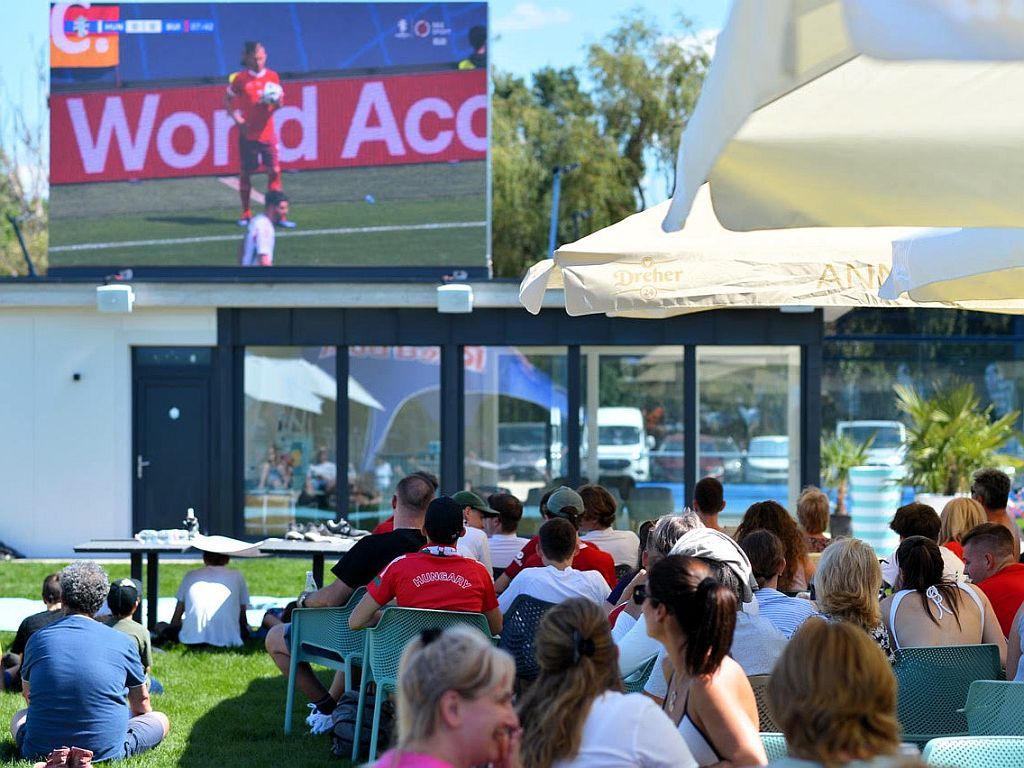 Design and installation of an LED video wall and PA sound system for BEACH ARENA CSOPAK