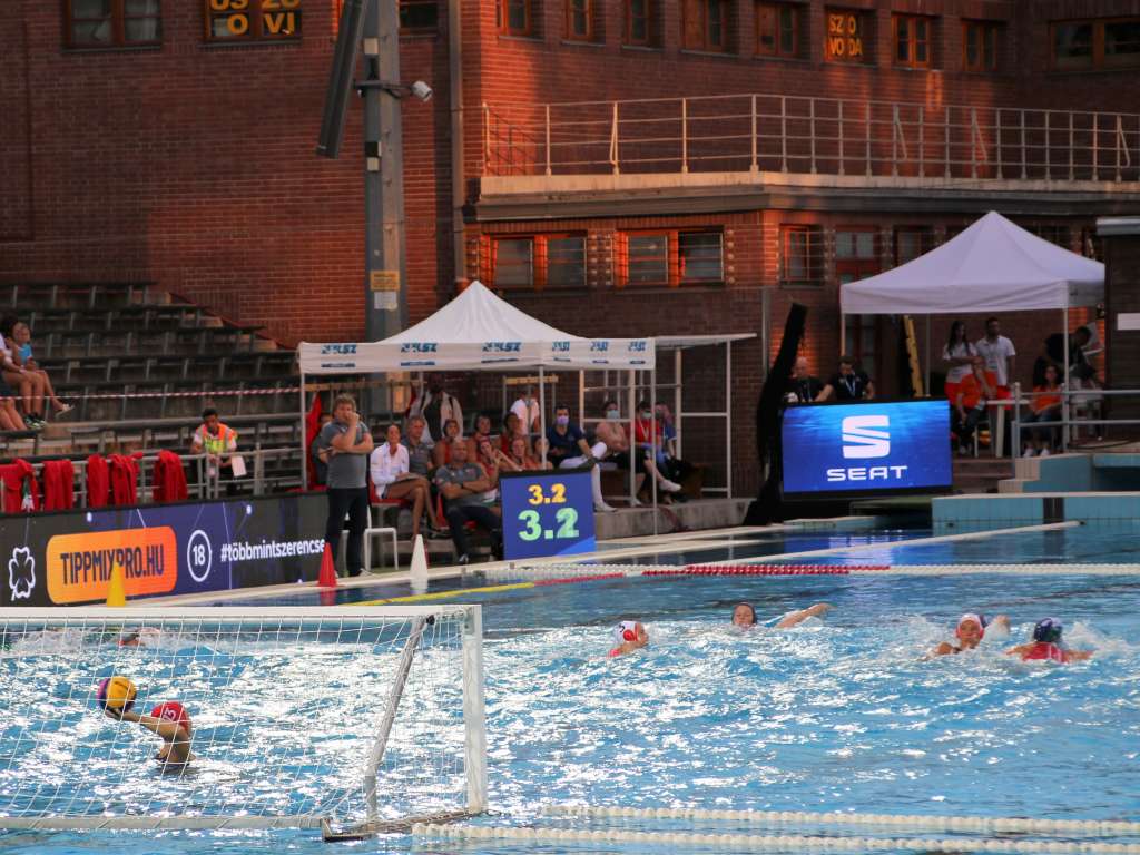 SEAT Women’s Water Polo Tournament Hungary - Canada - sports technology operation 3