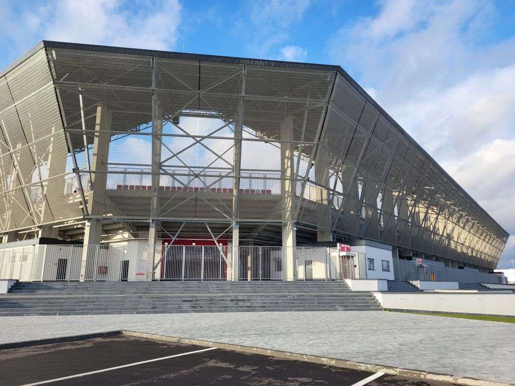 SEPSI OSK Stadium / LED Scoreboard and LED Perimeter System Design and Construction 12