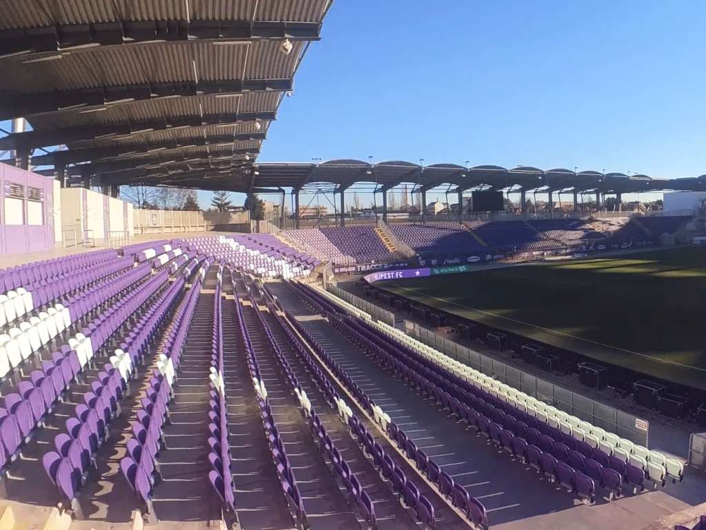 Szusza Ferenc Stadion / Új arculatba öltözött az Újpesti stadion: korszerű székek kerültek a nézőtéri lelátókra 3