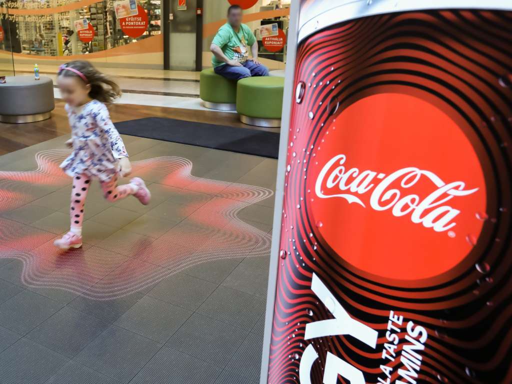 Coca-Cola Energy Tour / Installation of interactive floor LED display and LED video wall