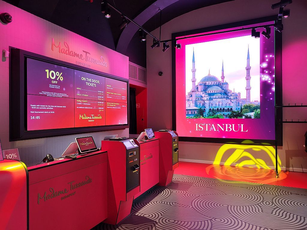 Madame Tussauds Budapest - LED wall, LED floor and video processor control system design and construction 3