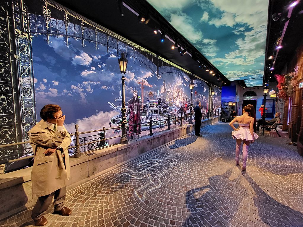Madame Tussauds Budapest - LED wall, LED floor and video processor control system design and construction 10