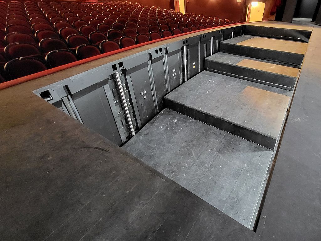 A Szolnoki Szigligeti színház teljes színpadgépészeti felújítása 7