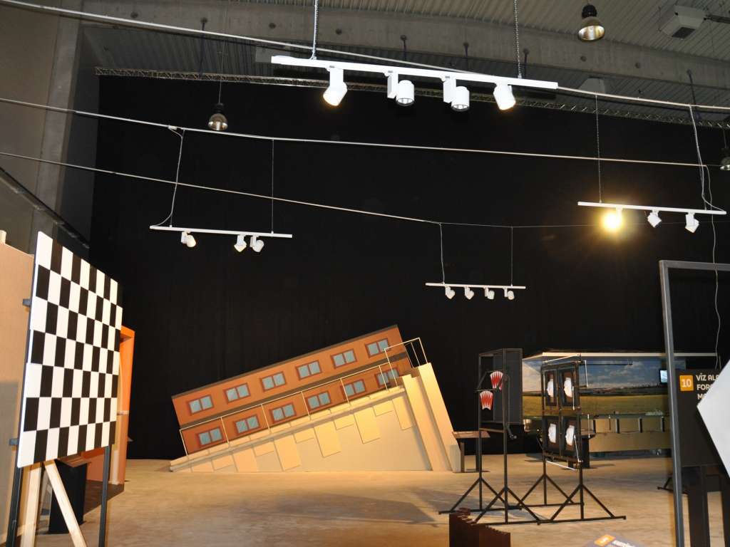 Korda Stúdió - Akusztikai függöny tervezés és telepítés
