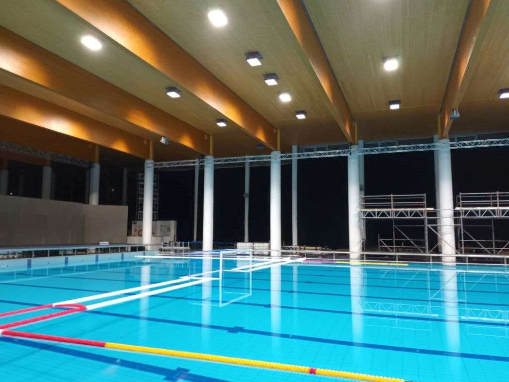FINA 2022 – Montarea perdelelor de întunecare în locațiile campionatului mondial de natație și polo pe apă 6