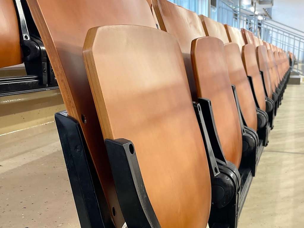 Montaretribună și scaune de tribună mobile cu acționare electrică la Sala sporturilor NIKÉ de la Fonyód 4