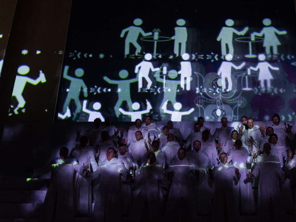 Tulle projection screen interwoven with silver - Carmina Burana in the Erkel Theatre 7